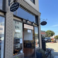 Semifreddi's Bakery - Outside