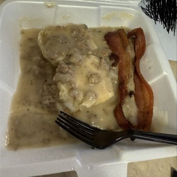 Lou’s Market - Single biscuit and gravy and a side of bacon - Convenience Stores Near Me - Bakersfield, California Lou’s Market - Single biscuit and gravy and a side of bacon - Convenience Stores Near Me - Bakersfield, California