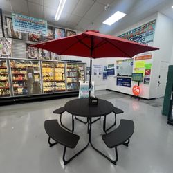Mi Tierra Linda Supermarket - Dining area