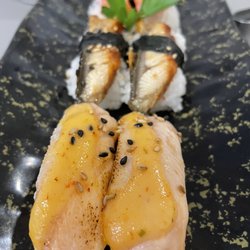 Torched salmon, unagi and kani crab 4.5/5