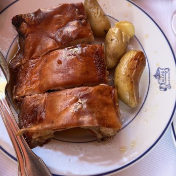 Botín - Roast pig combo good size to share for 2 people - Spanish Near Me - Madrid, M Botín - Roast pig combo good size to share for 2 people - Spanish Near Me - Madrid, M