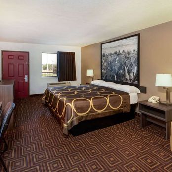 Super 8 by Wyndham Seguin - Guest room - Hotels Near Me - Seguin, Texas Super 8 by Wyndham Seguin - Guest room - Hotels Near Me - Seguin, Texas