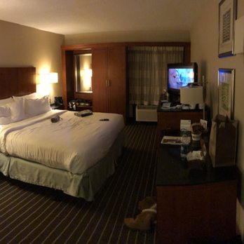 Holiday Inn Express Hampton - Coliseum Central - Hotels Near Me - Hampton, Virginia