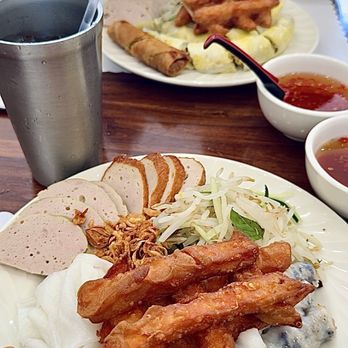 Banh Cuon Thanh Tri - #11 ~ banh cuon thit va banh uot - Vietnamese Near Me - Westminster, California Banh Cuon Thanh Tri - #11 ~ banh cuon thit va banh uot - Vietnamese Near Me - Westminster, California