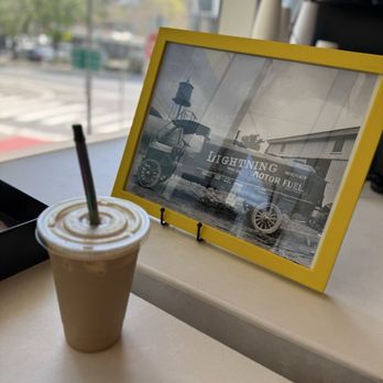 Lightning Coffee - Iced Spanish latte with almond milk - Cafes Near Me - Arlington, Virginia Lightning Coffee - Iced Spanish latte with almond milk - Cafes Near Me - Arlington, Virginia