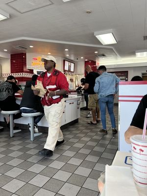 In-N-Out Burger by null