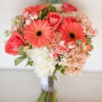 Tracey's Flowers - Florists Near Me - Fleetwood, Pennsylvania