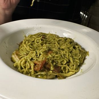 Eccolo Italian Restaurant - Spaghetti Con Gamberi - Italian Near Me - New York, New York Eccolo Italian Restaurant - Spaghetti Con Gamberi - Italian Near Me - New York, New York