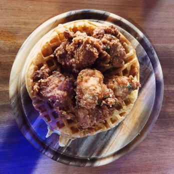 Southern Vittles - Chicken and waffles - American Near Me - Berlin, BE