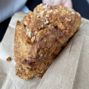 Melk - Cranberry scone - Coffee & Tea Near Me - Montreal, Quebec