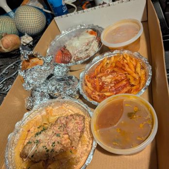 Villa Renata - Chicken parm, soup, rigatoni Ala Vodka, Penne with tomatoe sauce and bread. - Pizza Near Me - Croydon, Pennsylvania Villa Renata - Chicken parm, soup, rigatoni Ala Vodka, Penne with tomatoe sauce and bread. - Pizza Near Me - Croydon, Pennsylvania