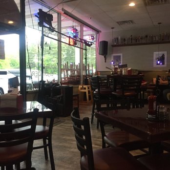 Buddy's Pizza Pub - Pizza Near Me - Middleborough, Massachusetts