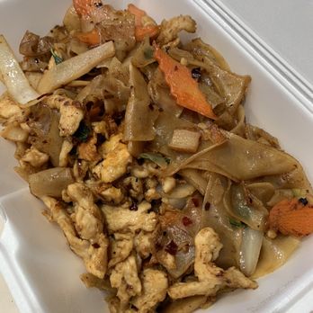 Apsara Asian Restaurant - 41. Pad Kee Moa with chicken - Cambodian Near Me - Avondale, Arizona Apsara Asian Restaurant - 41. Pad Kee Moa with chicken - Cambodian Near Me - Avondale, Arizona