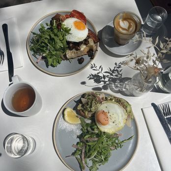 Milligram  - avocado toast w/ egg, milligram breakfast - Cafes Near Me - Costa Mesa, California