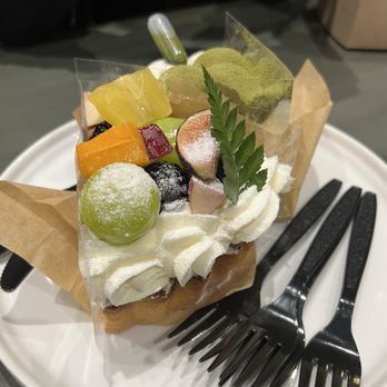 Petit Four Dessert Cafe - Fruit tart - Desserts Near Me - Carrollton, Texas Petit Four Dessert Cafe - Fruit tart - Desserts Near Me - Carrollton, Texas