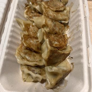 Gyoza Studio Kubota - 12 grilled gyoza - Japanese Near Me - Honolulu, Hawaii Gyoza Studio Kubota - 12 grilled gyoza - Japanese Near Me - Honolulu, Hawaii