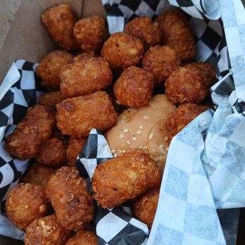 Brady's Brats & Burgers - Tots, berger. Bom.com - Burgers Near Me - Sandy, Oregon Brady's Brats & Burgers - Tots, berger. Bom.com - Burgers Near Me - Sandy, Oregon