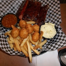 Checkered Pig BBQ & Ribs
