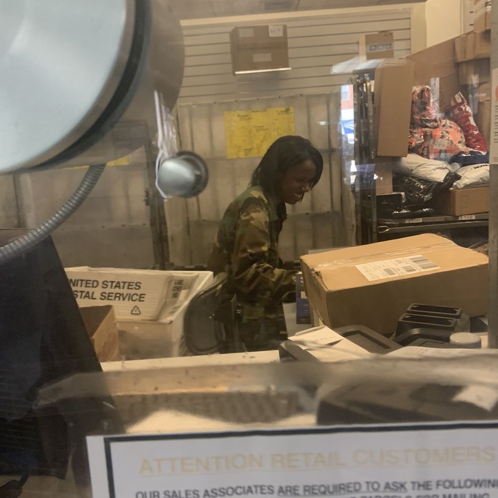 This is woman behind the window whom Jess said apparently didn't work there ... with that stupid grin on her face. This is woman behind the window whom Jess said apparently didn't work there ... with that stupid grin on her face.