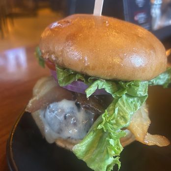Tap 42 Midtown - Nice burger, $20 - Sports Bars Near Me - Miami, Florida Tap 42 Midtown - Nice burger, $20 - Sports Bars Near Me - Miami, Florida
