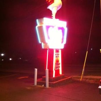 Martha's Dandee Creme - Ice Cream & Frozen Yogurt Near Me - Queensbury, New York