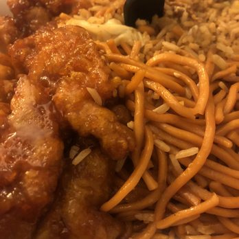 Fresh Wok - Best orange chicken, fried rice and chow mein in town I go back every time - Chinese Near Me - Apple Valley, California
