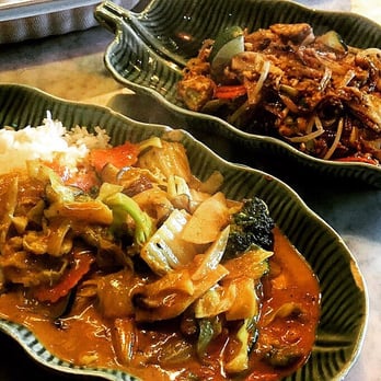 Thai Tom - Yellow curry and Phad Thai - Thai Near Me - Seattle, Washington Thai Tom - Yellow curry and Phad Thai - Thai Near Me - Seattle, Washington