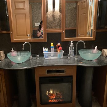 Ottawa Bluesfest - Women's VIP washroom - Festivals Near Me