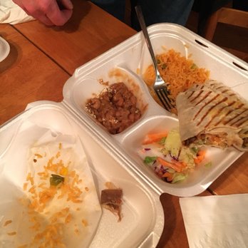 Salsa Verde - Mexican Near Me - St. Charles, Illinois