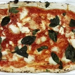 Pizzeria e Friggitoria Perna - Pizza Margherita