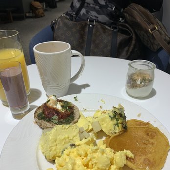 The Centurion Lounge - Breakfast - Airport Lounges Near Me - Dallas, Texas