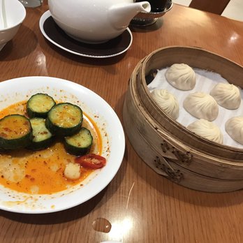 鼎泰豐 - Dumplings and cucumbers! - Taiwanese Near Me - Hong Kong, HK 鼎泰豐 - Dumplings and cucumbers! - Taiwanese Near Me - Hong Kong, HK