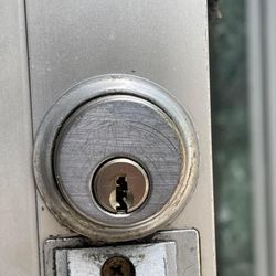 Fine Locksmith - Commercial cylinder