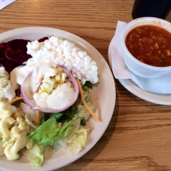 Twin Lakes Restaurant and Golf Course - Stuffed Pepper Soup &Salad Bar - Golf Near Me - Bellevue, Ohio Twin Lakes Restaurant and Golf Course - Stuffed Pepper Soup &Salad Bar - Golf Near Me - Bellevue, Ohio