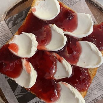 Davelle - Berry and Cream Toast - Japanese Near Me - New York, New York