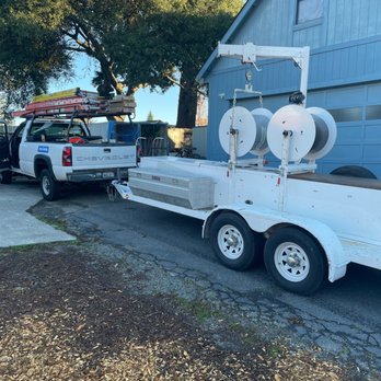 101 Seamless Gutters - Crew arriving right on time and very well equipped for safety and efficiency - Roofing Near Me - Santa Rosa, California