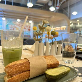 Google Visitor Experience Cafe - Cafes Near Me - Mountain View, California