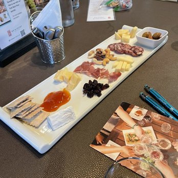 RD Winery - Charcuterie board - Wine Tasting Room Near Me - Napa, California RD Winery - Charcuterie board - Wine Tasting Room Near Me - Napa, California