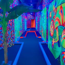 Aloha Mini Glow Golf - Holes 11 and 12