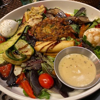 Duke House Burger - Veggie salad. - American Near Me - La Défense, 92