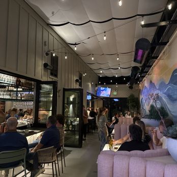Mia’s - Incredible patio! - Mediterranean Near Me - Solana Beach, California