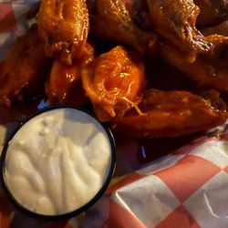 Pungo Sports Bar & Grill - Buffalo wings with blue cheese-so good!