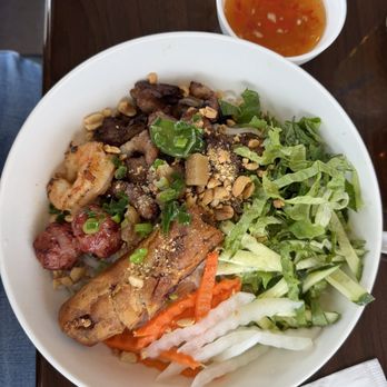 Ipho - Vermicelli noodle - Vietnamese Near Me - Lincolnwood, Illinois