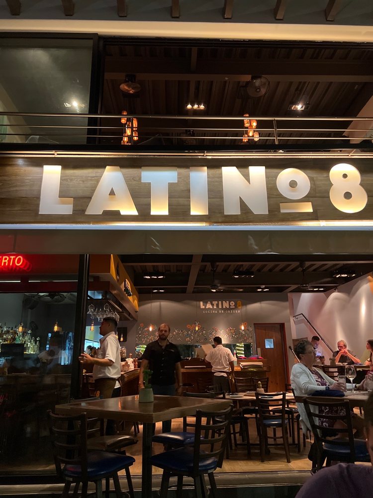 Latino 8