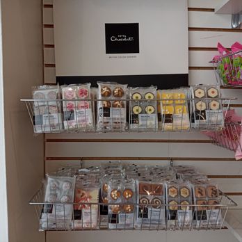 The British Market - a shelf of cookies and candy - International Grocery Near Me - Burlington, Ontario The British Market - a shelf of cookies and candy - International Grocery Near Me - Burlington, Ontario