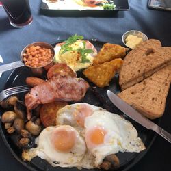 The Bank Bar & Grill - English breakfast jumbo