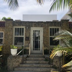 209 9th St. 900 Collins Ave