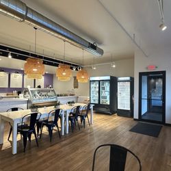 Sara's Artisan Gelato - Interior