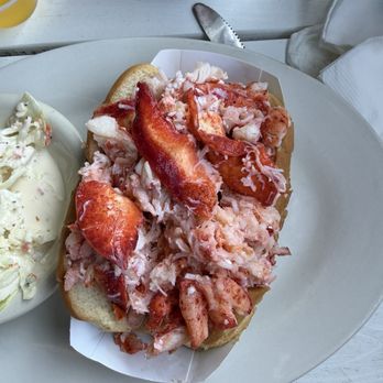 The Bayside Restaurant - Naked lobster roll - Seafood Near Me - Westport, Massachusetts The Bayside Restaurant - Naked lobster roll - Seafood Near Me - Westport, Massachusetts