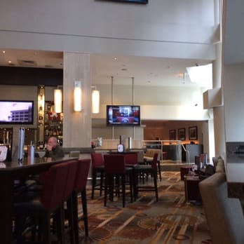 Amuse - Yup, another swanky hotel lobby lounge. - Lounges Near Me - Chicago, Illinois
